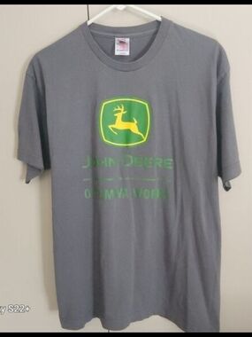 Gray T shirt with John Deere Green and Yellow Logo Emblem